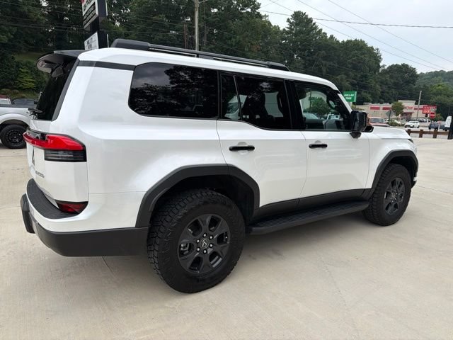 Used 2024 Lexus GX 550 AWD/4WD image 7