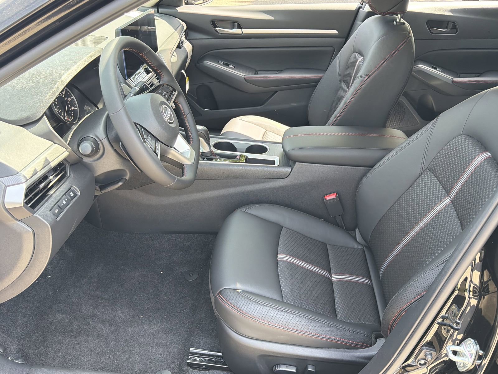 New 2026 Nissan Altima 2.5 SR FWD image 18