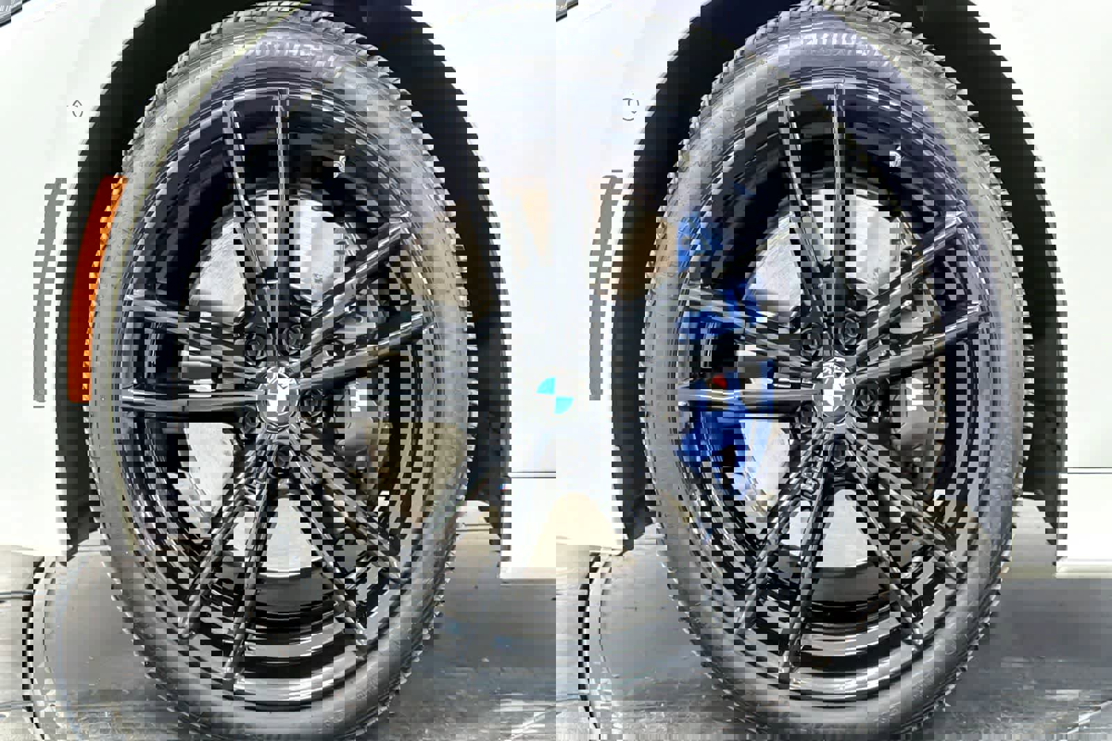 Used 2023 BMW 330i Sedan w/ M Sport Package image 26