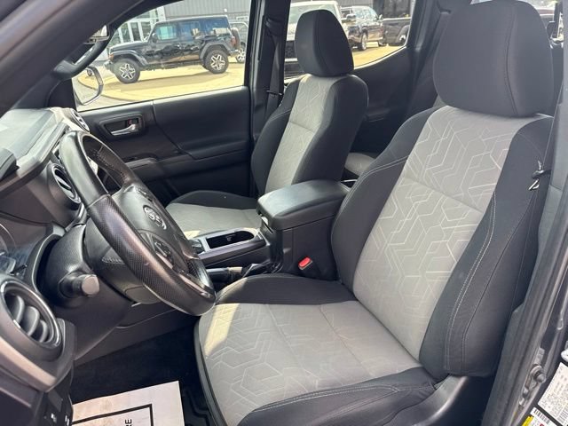 Certified 2022 Toyota Tacoma TRD Sport AWD/4WD image 13