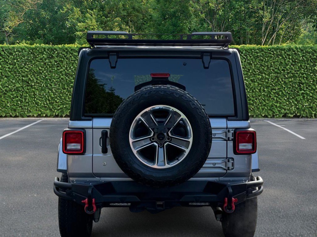 Used 2019 Jeep Wrangler Unlimited Sahara w/ Uconnect 4C Nav & Sound Group AWD/4WD image 5