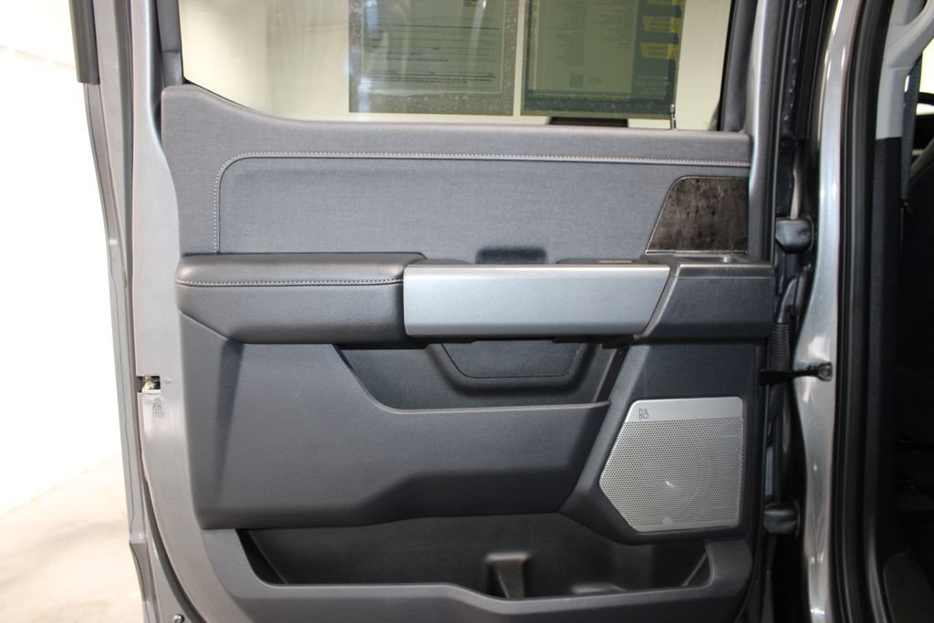 Used 2024 Ford F350 Lariat w/ Sport Appearance Package AWD/4WD image 31