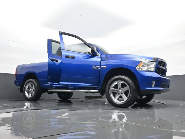 Used 2018 RAM 1500 Express w/ Express Value Package AWD/4WD image 30