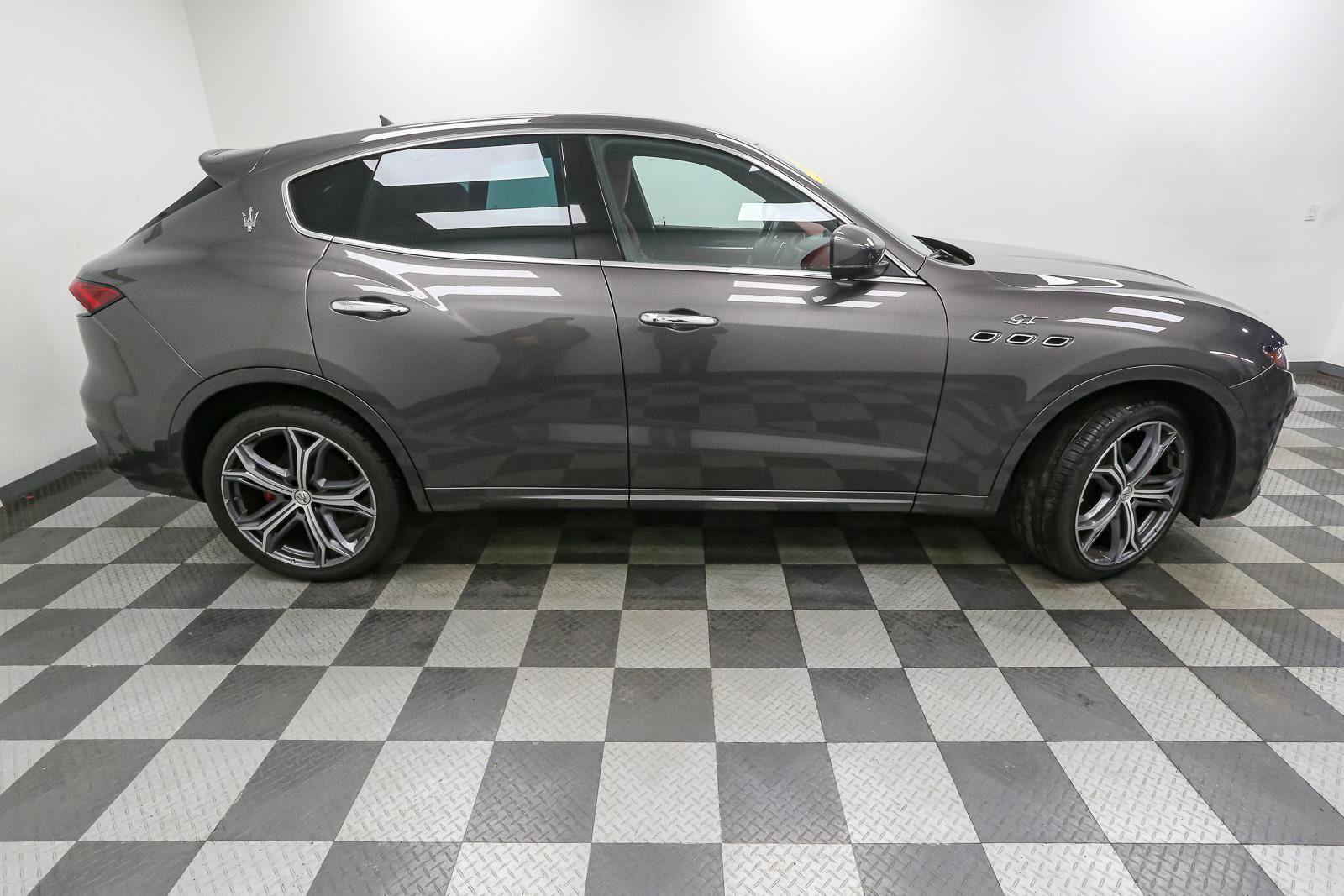 Used 2022 Maserati Levante GT image 8