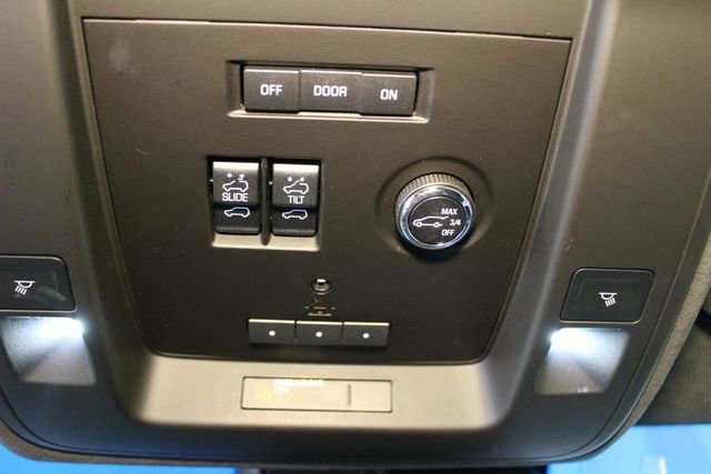 Used 2016 Cadillac Escalade Platinum AWD/4WD image 32