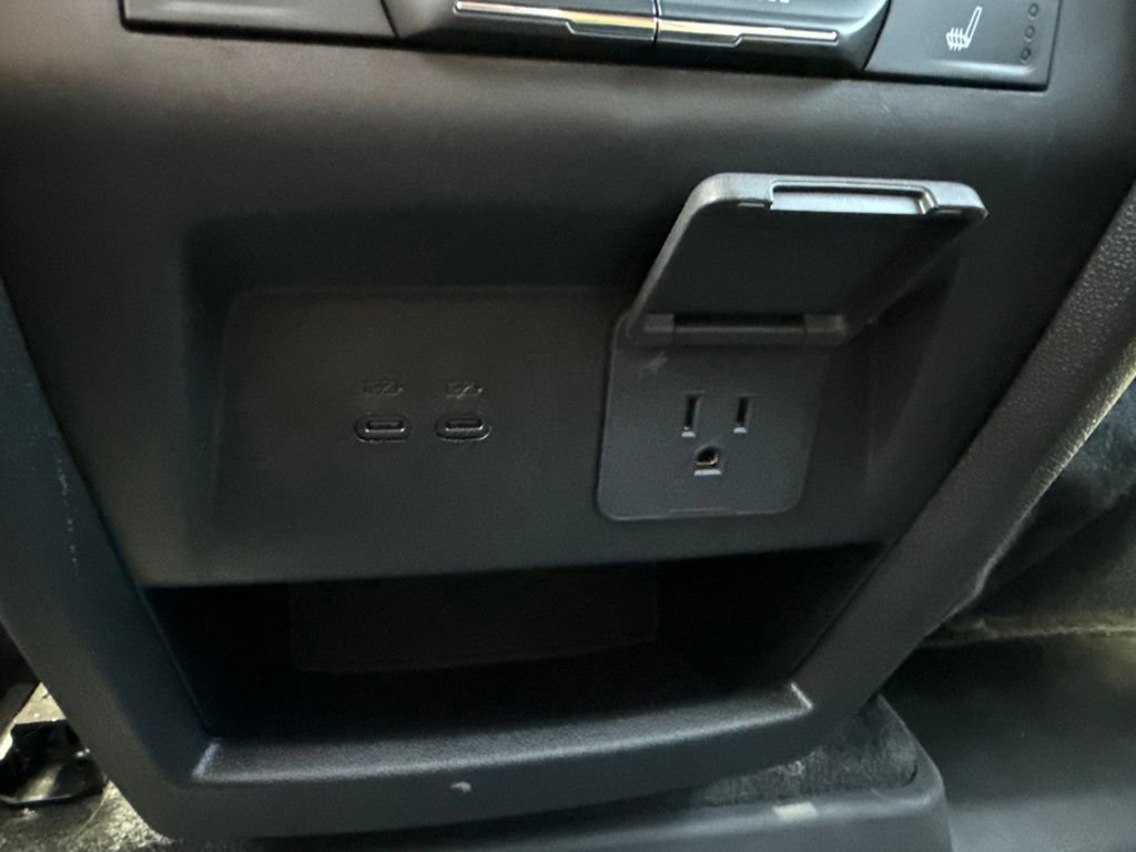 Used 2026 Chevrolet Traverse High Country w/ LPO, Floor Liner Package AWD/4WD image 45
