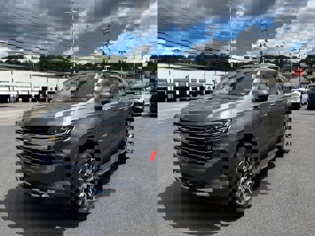 Used 2021 Chevrolet Tahoe LT w/ LT Signature Package image 3