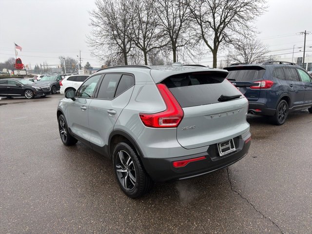 Used 2026 Volvo XC40 B5 Core w/ Climate Package image 6