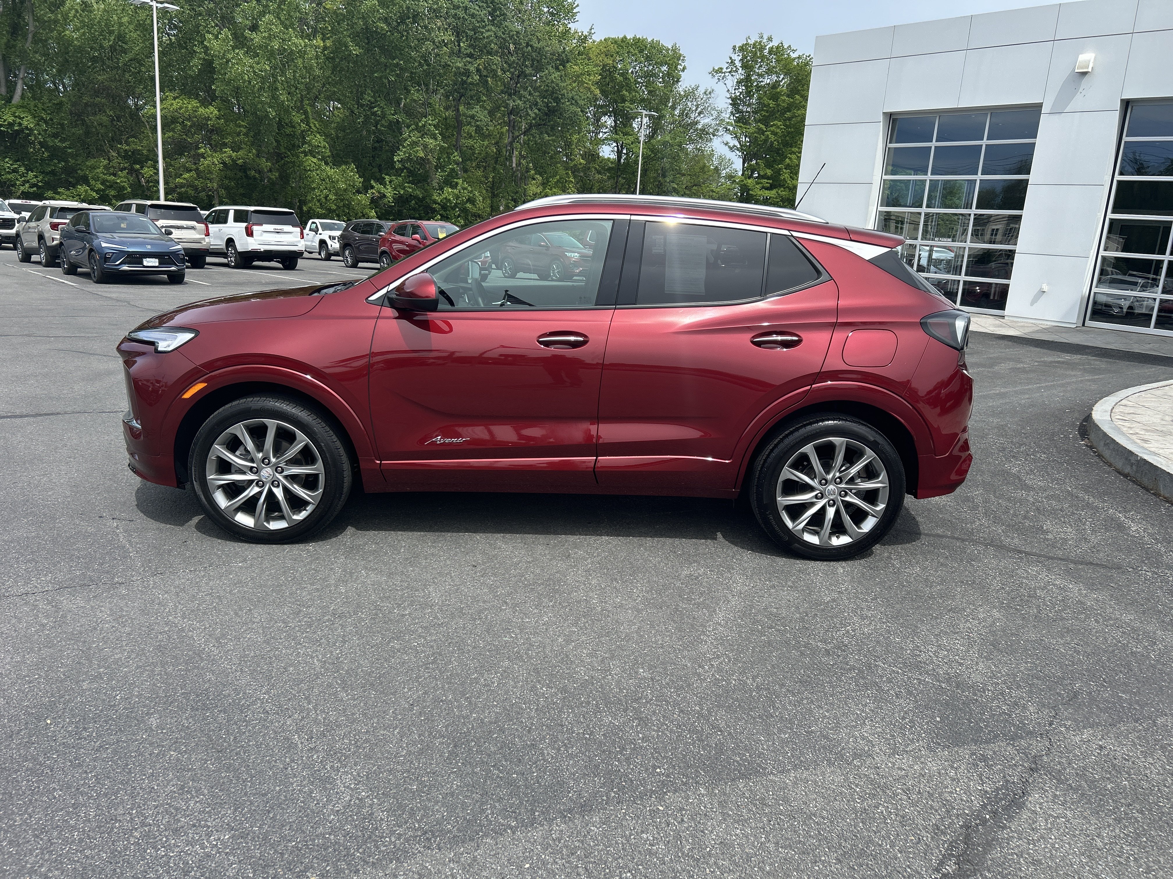 Certified 2024 Buick Encore GX Avenir w/ Avenir Convenience Package AWD/4WD image 2