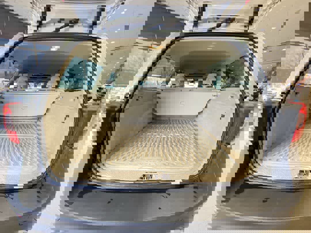 Used 2016 Volvo XC70 T5 Premier w/ Proximity Package image 27