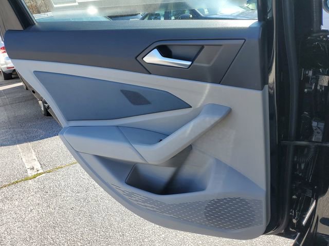 New 2026 Volkswagen Jetta SE FWD image 12