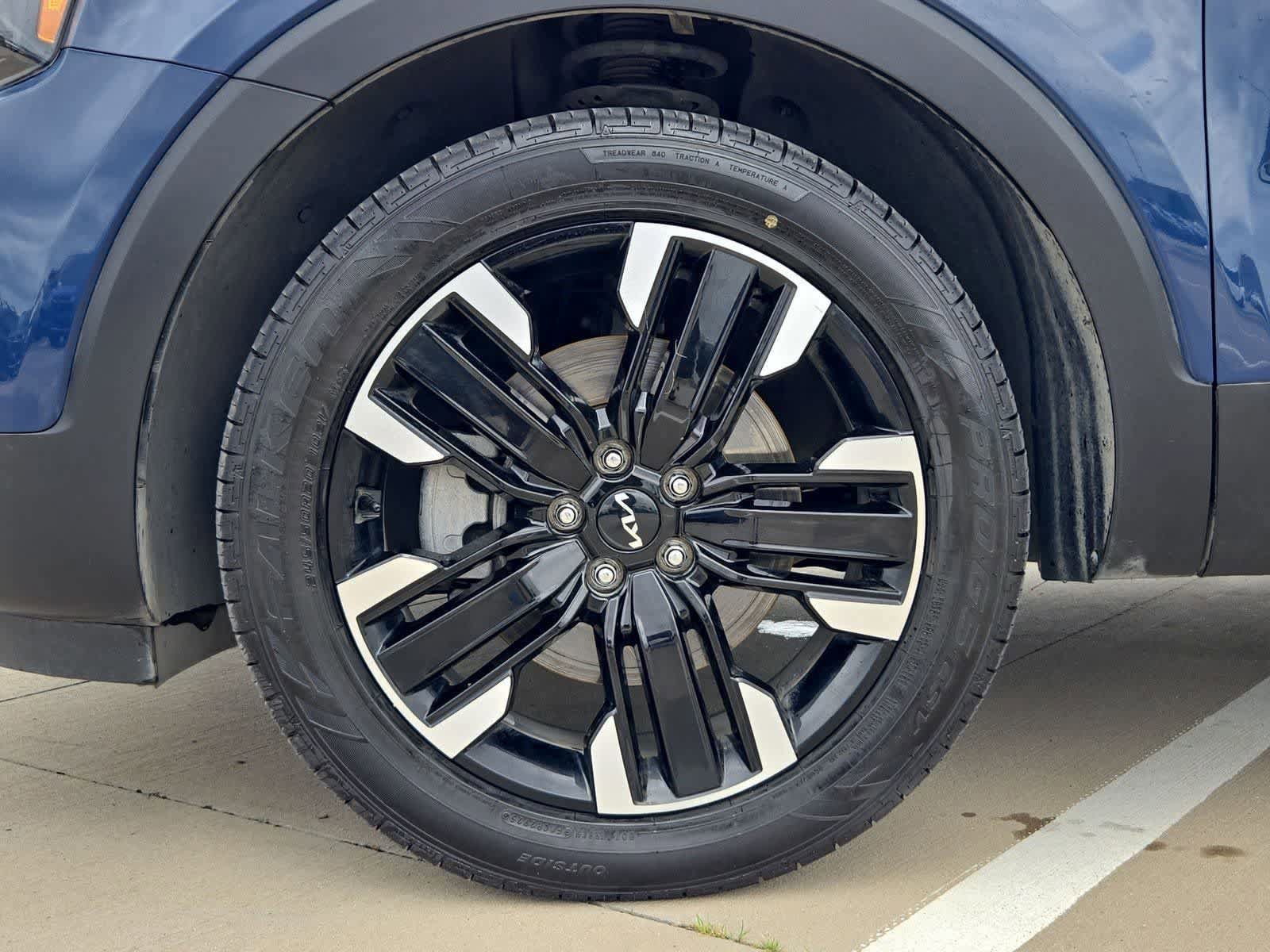 Certified 2024 Kia Telluride SX FWD image 12