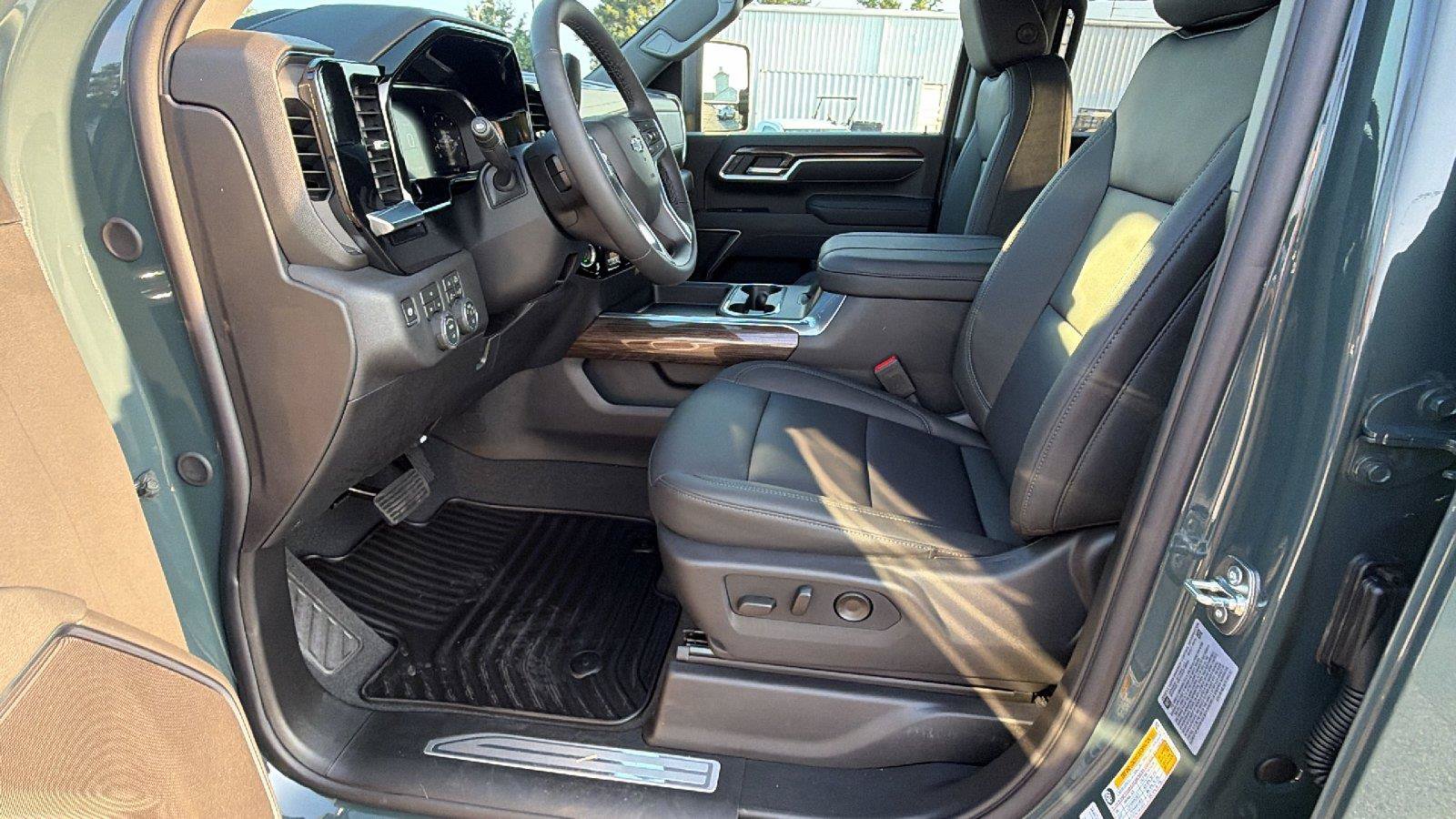 New 2026 Chevrolet Silverado 2500 LT w/ Trail Boss Package AWD/4WD image 15