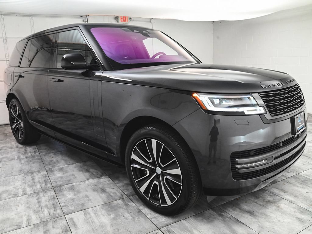 Used 2023 Land Rover Range Rover Long Wheelbase SE AWD/4WD image 3