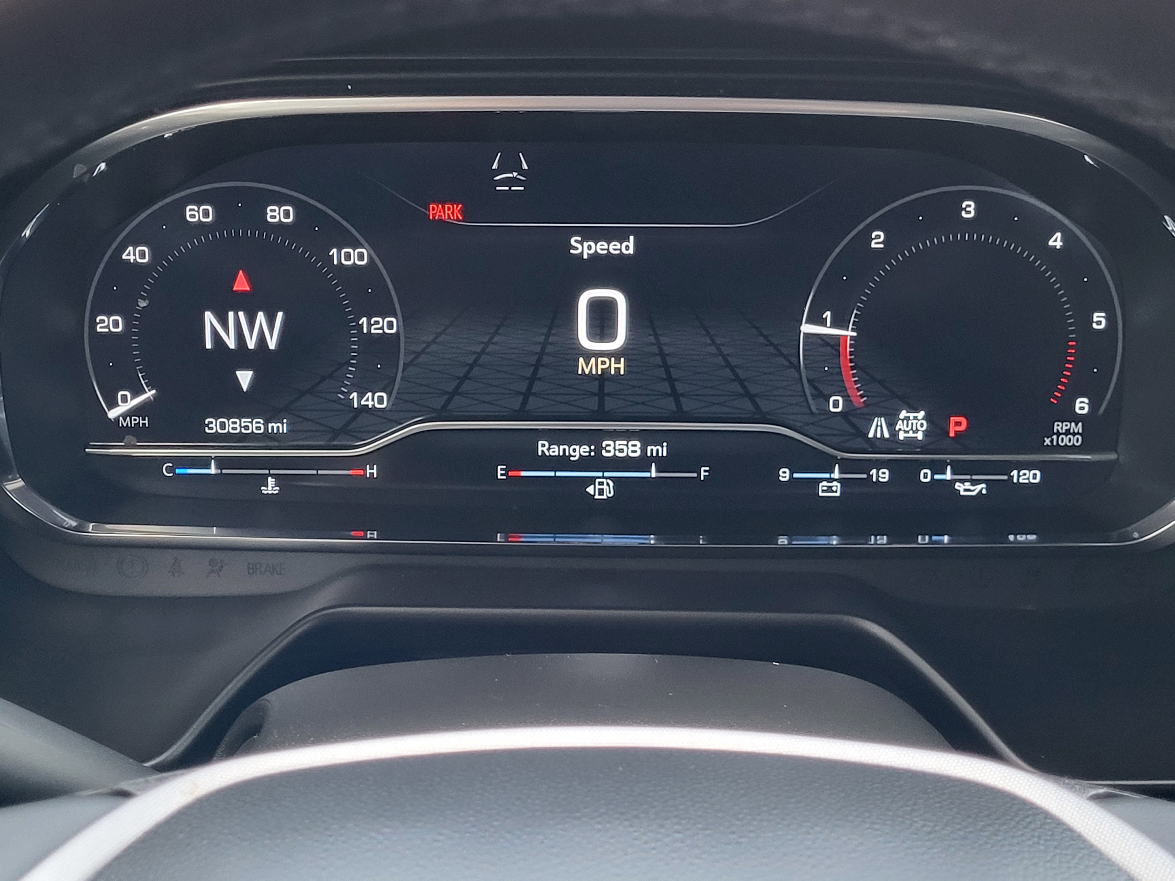 Used 2024 GMC Yukon SLT w/ SLT Luxury Package image 23