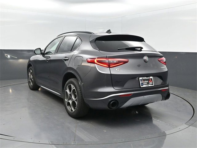 Used 2022 Alfa Romeo Stelvio Ti image 3