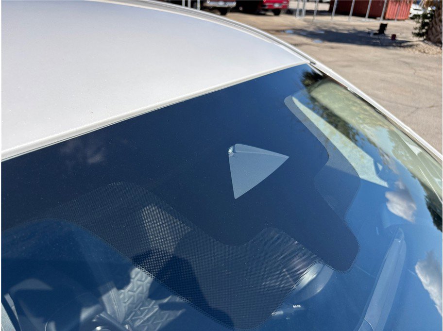 Used 2025 Nissan Kicks SV image 12