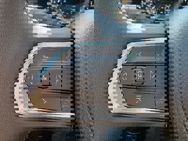 New 2026 Jeep Compass Latitude image 13