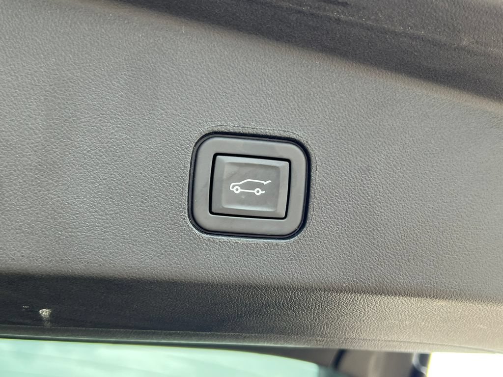 Certified 2026 Cadillac Lyriq V AWD/4WD image 40