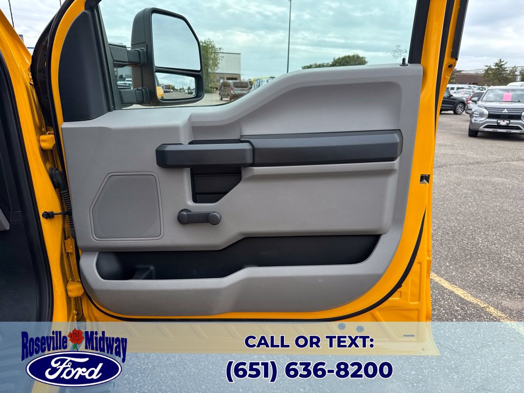 Used 2019 Ford F250 XL w/ XL Decor Group AWD/4WD image 23