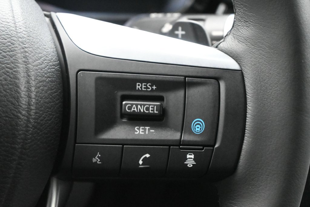 Used 2023 INFINITI QX60 Luxe w/ Cargo Package FWD image 8