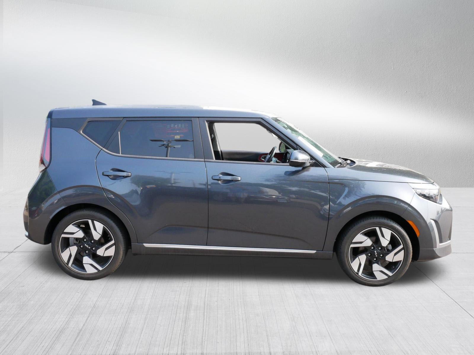 Used 2023 Kia Soul GT-Line FWD image 8