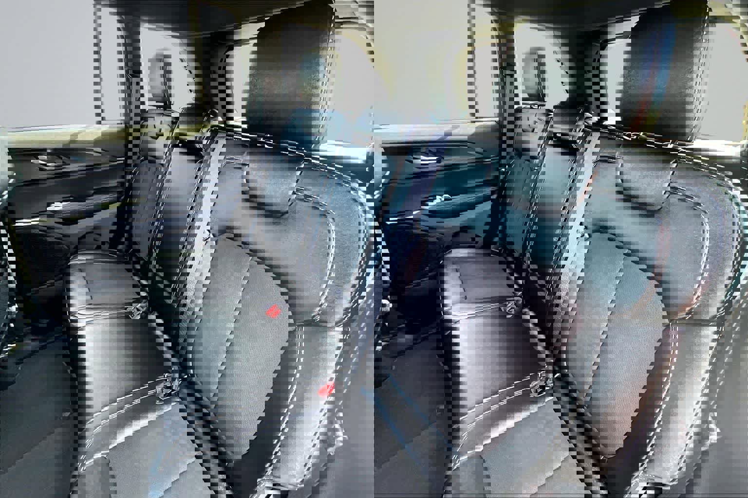 Used 2024 Jeep Grand Cherokee Altitude image 13