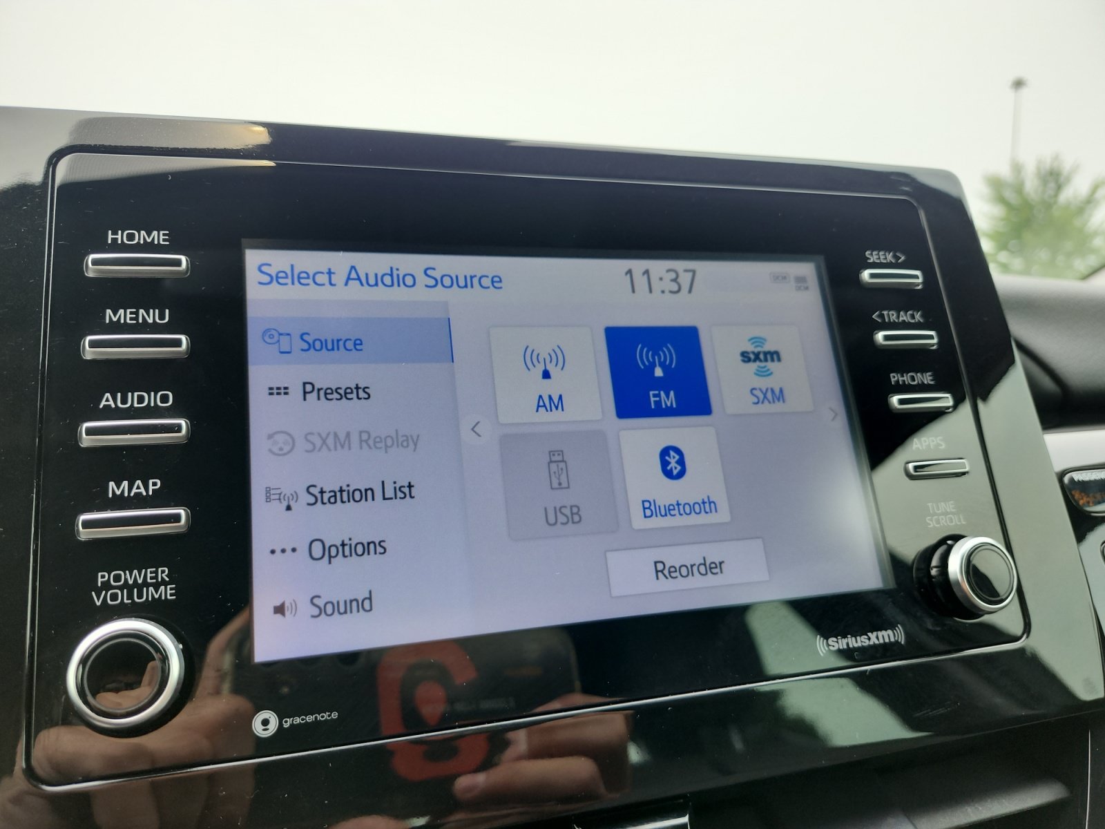 Used 2022 Toyota Camry SE FWD image 18