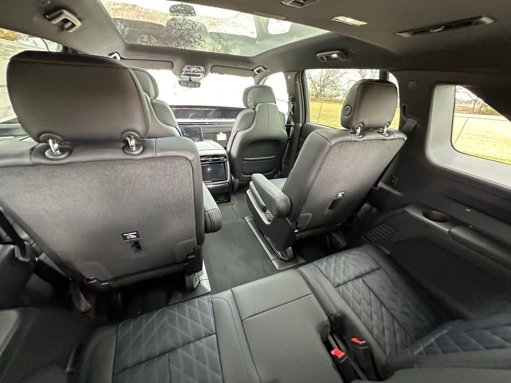 New 2025 Cadillac Escalade IQ Sport 1 w/ LPO, ONYX Package AWD/4WD image 29