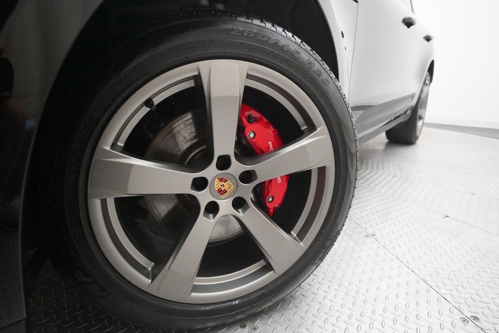 Used 2024 Porsche Macan S image 8