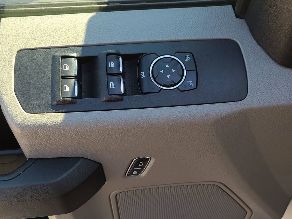 Used 2020 Ford F350 XL w/ Power Equipment Group RWD image 19