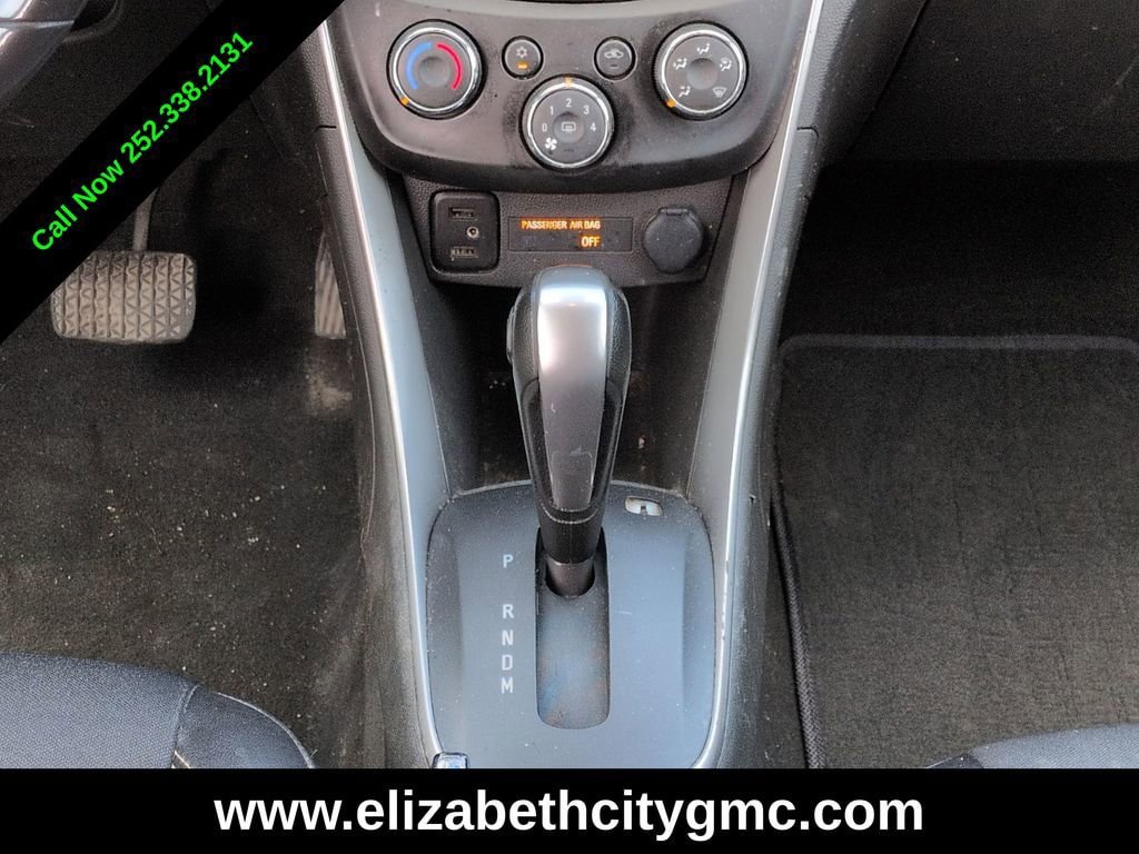 Used 2022 Chevrolet Trax LT w/ Driver Confidence Package AWD/4WD image 19