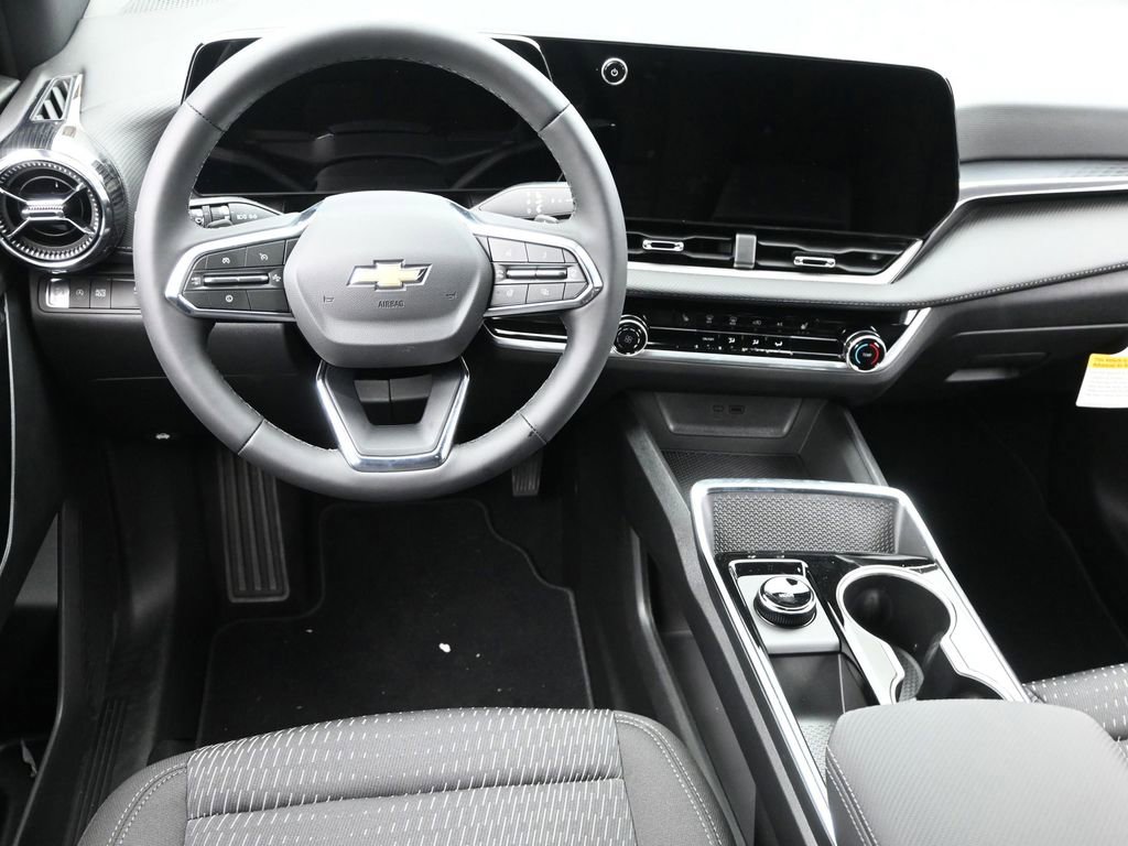 Used 2026 Chevrolet Equinox LT image 13