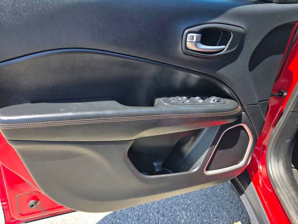 Used 2019 Jeep Compass Limited image 13