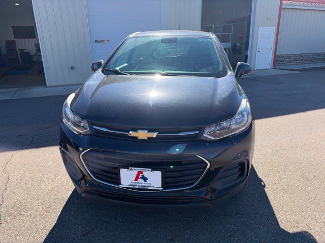Used 2021 Chevrolet Trax LS w/ Tint and Cruise Package AWD/4WD image 8