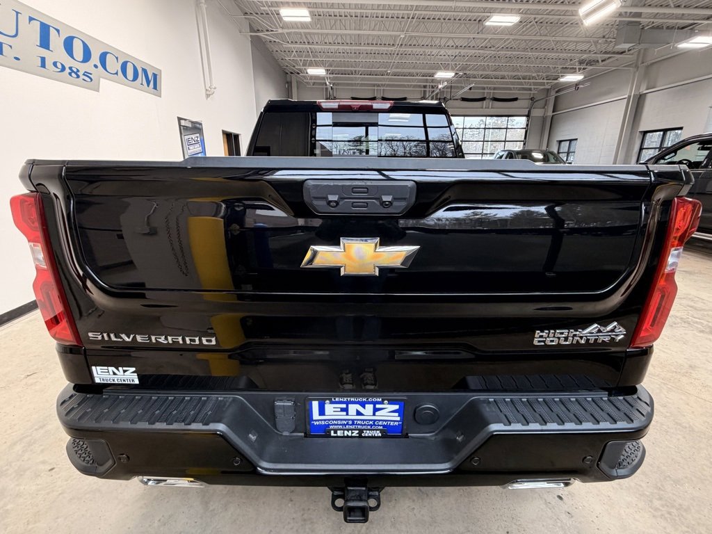 Used 2022 Chevrolet Silverado 1500 High Country w/ Z71 Off-Road Package image 6