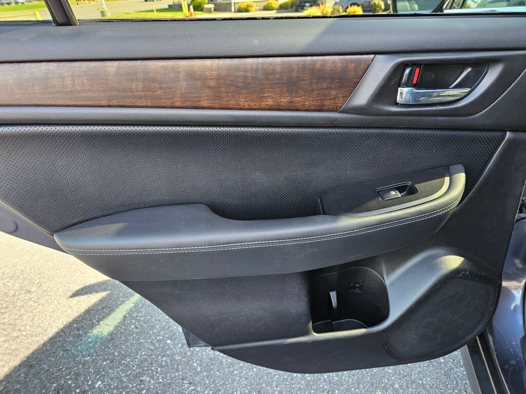 Used 2017 Subaru Outback 2.5i Limited w/ Popular Package #5 AWD/4WD image 15