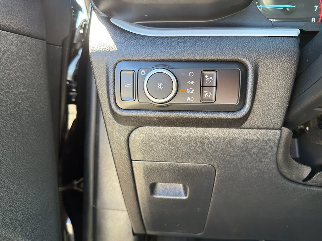 Used 2024 Ford Explorer XLT w/ Equipment Group 202A AWD/4WD image 14