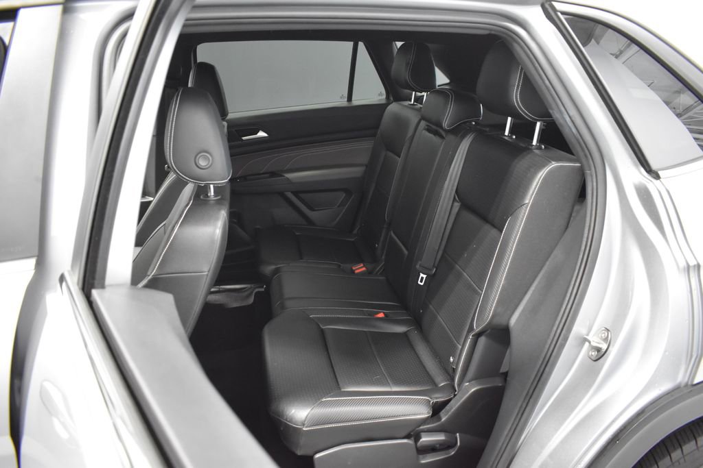 Used 2023 Volkswagen Atlas Cross Sport SE image 29