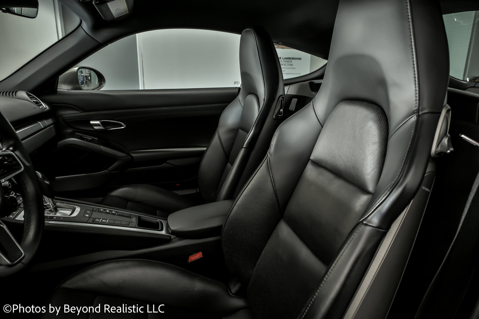 Used 2023 Porsche 718 Cayman T w/ Sport Chrono Package image 18