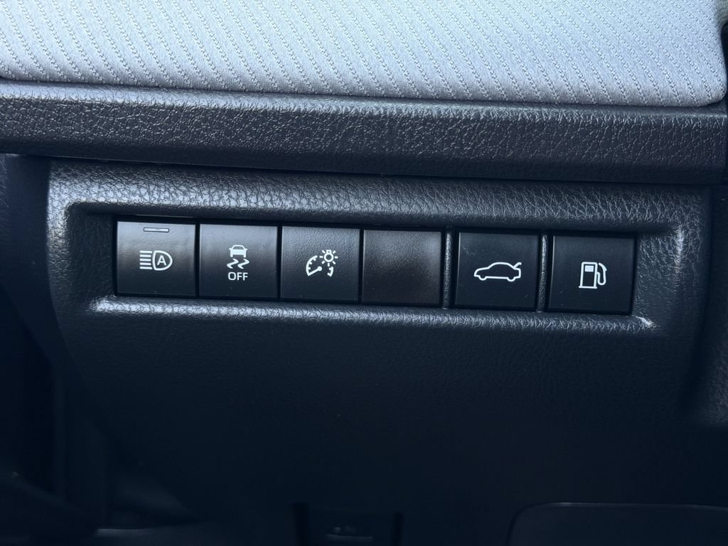 Used 2025 Toyota Camry SE w/ Convenience Package FWD image 24