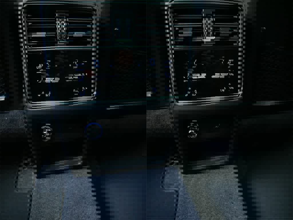 New 2025 Porsche Cayenne S image 15