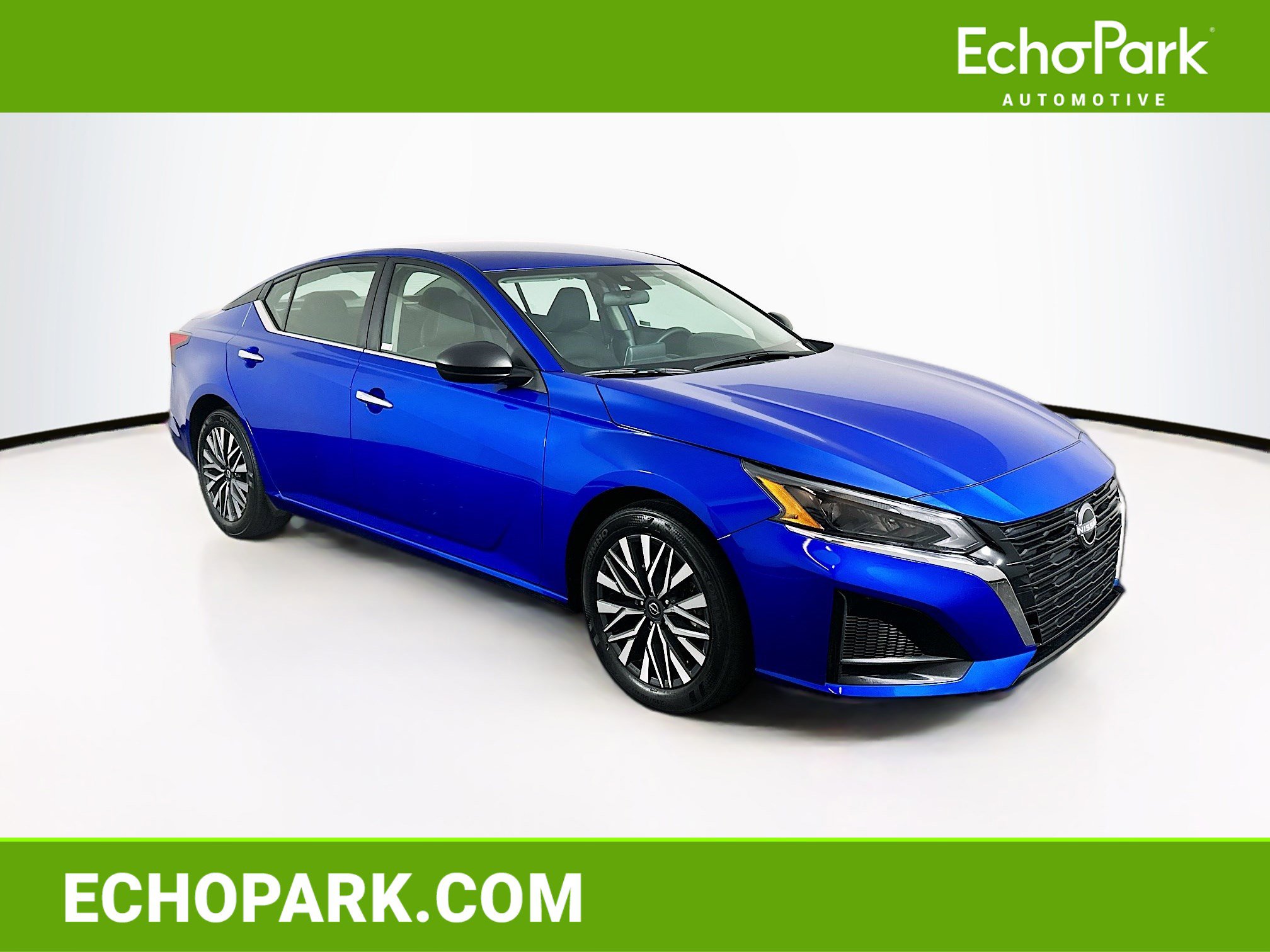 Used 2025 Nissan Altima 2.5 SV image 1