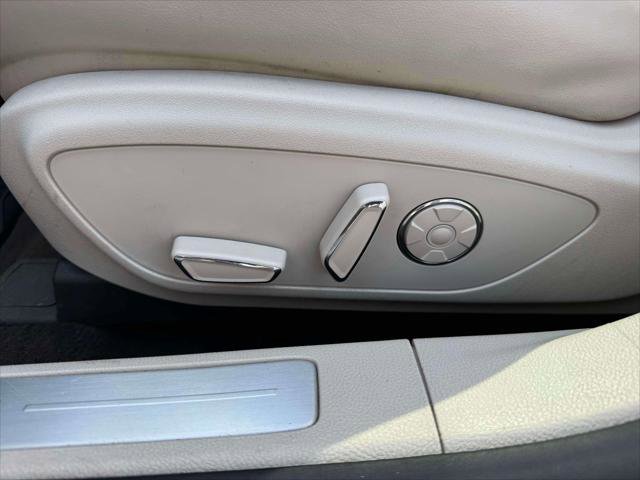 Used 2019 Lincoln MKZ Reserve AWD/4WD image 17