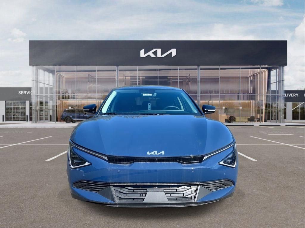 New 2025 Kia EV6 Light w/ Light LR Technology Package image 3