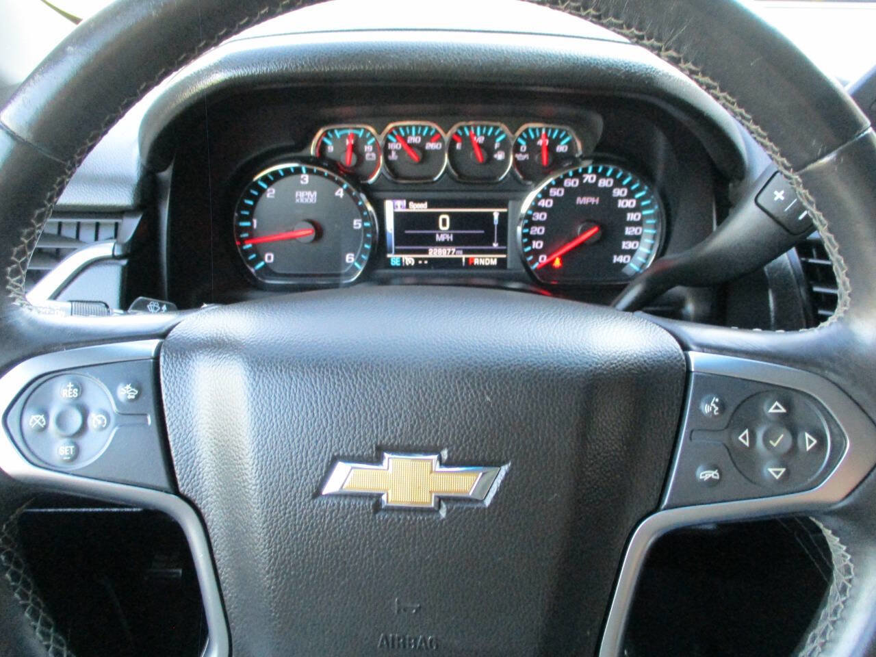 Used 2015 Chevrolet Suburban LT image 33
