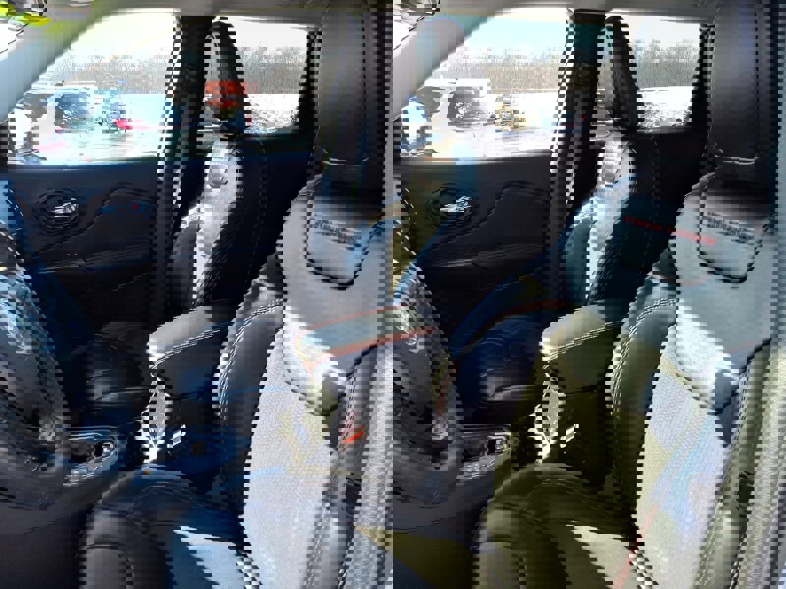 Used 2022 Jeep Cherokee Trailhawk w/ Trailer Tow Group image 13