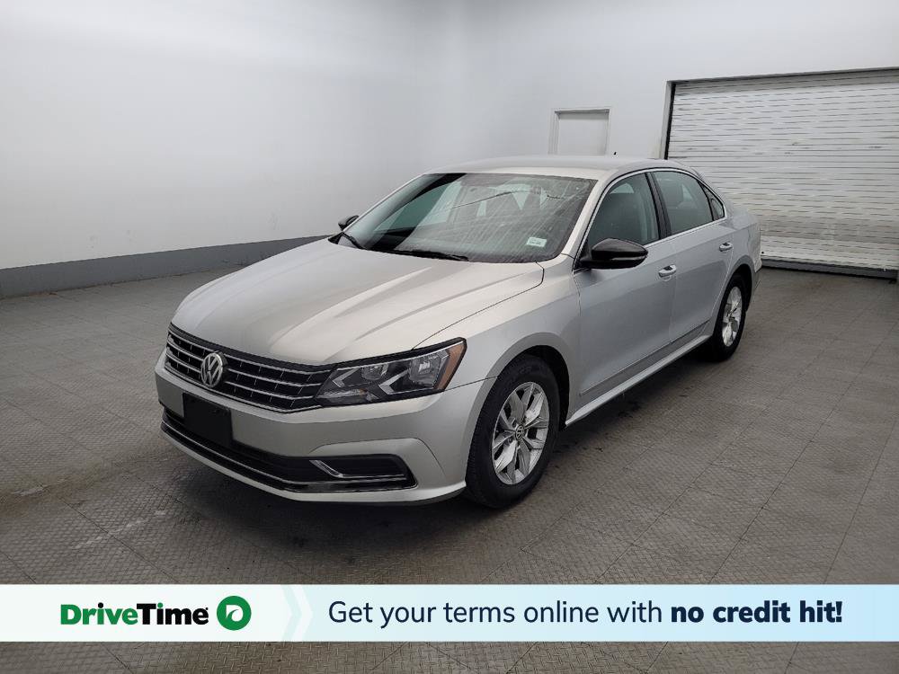 Used 2017 Volkswagen Passat 1.8T S FWD image 1
