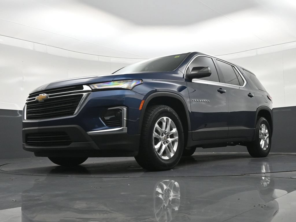 Used 2023 Chevrolet Traverse LS FWD image 24