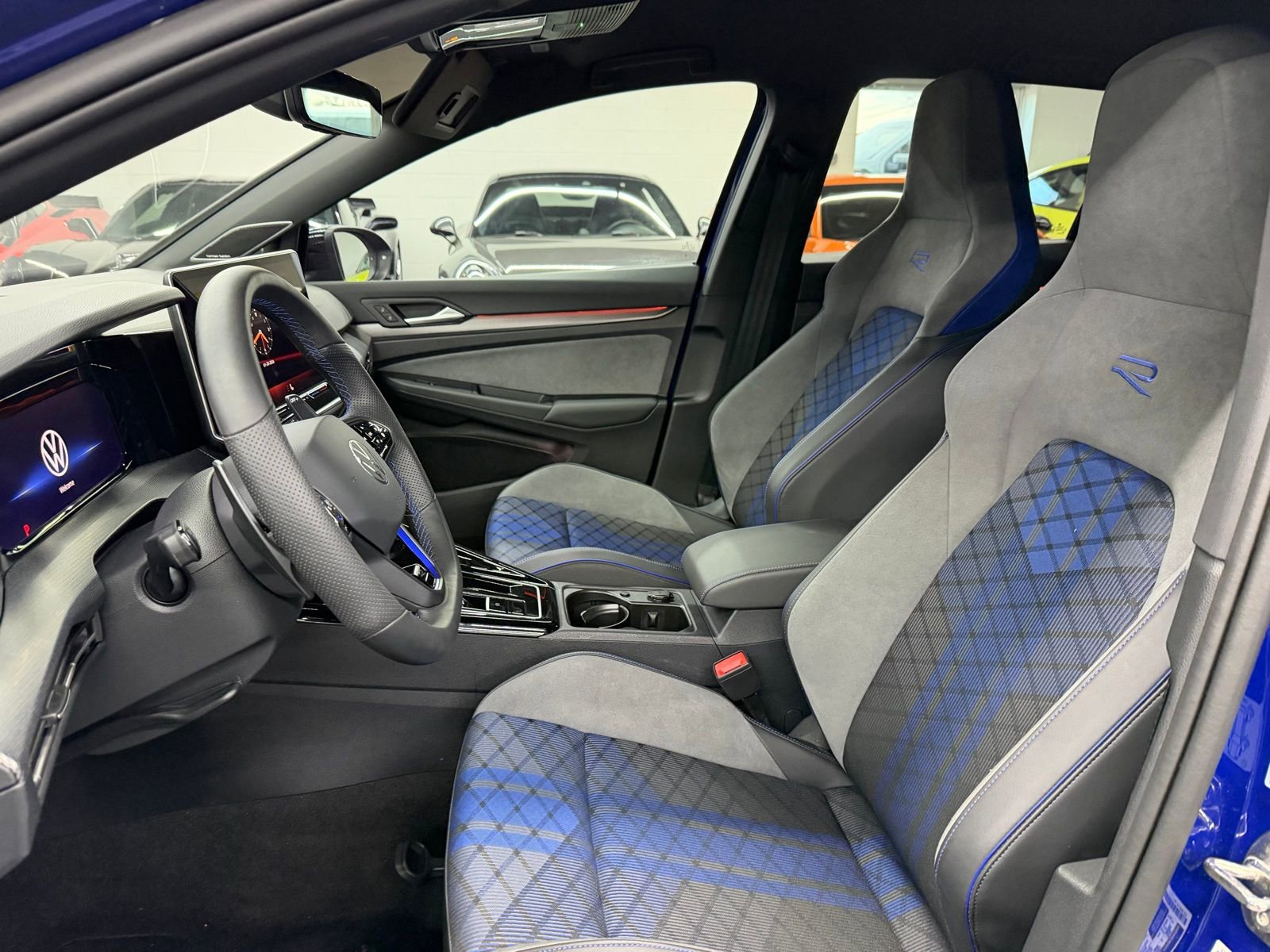 Used 2025 Volkswagen Golf w/ Euro Style Package image 20